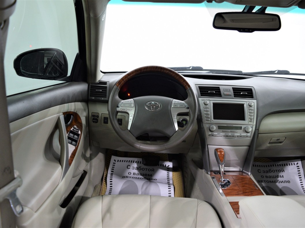 Toyota Camry 3.5 АКПП, 2010 фото 17