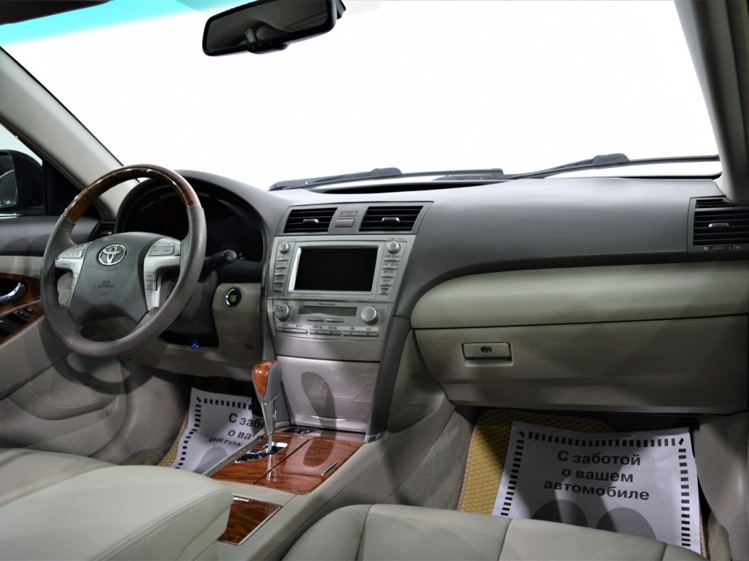 Toyota Camry 3.5 АКПП, 2010 фото 21