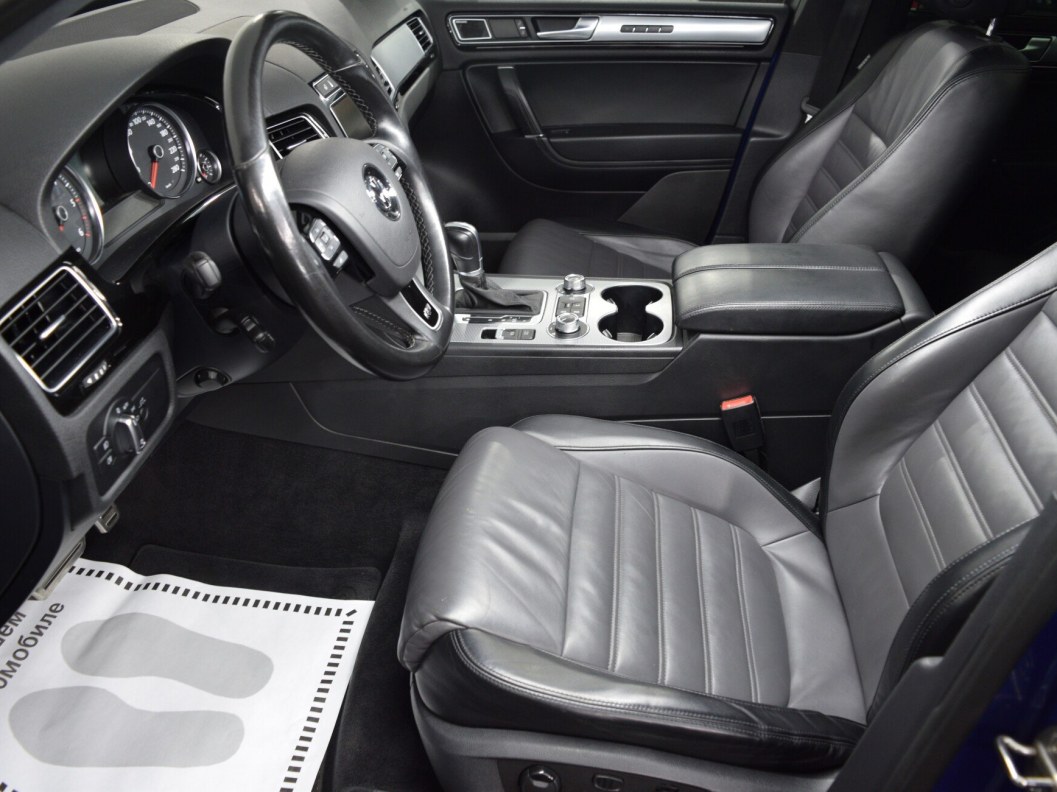 Volkswagen Touareg 3.0 , 2018 фото 9