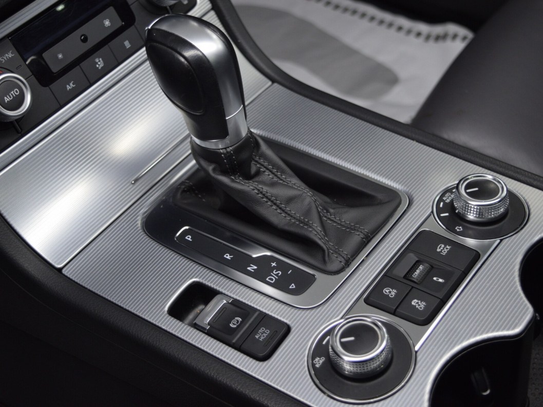 Volkswagen Touareg 3.0 , 2018 фото 18