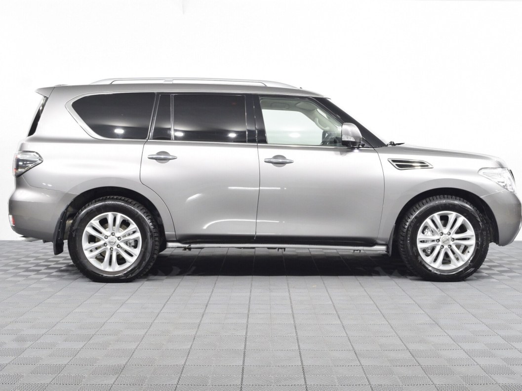 Nissan Patrol 5.6 АКПП, 2010 фото 4