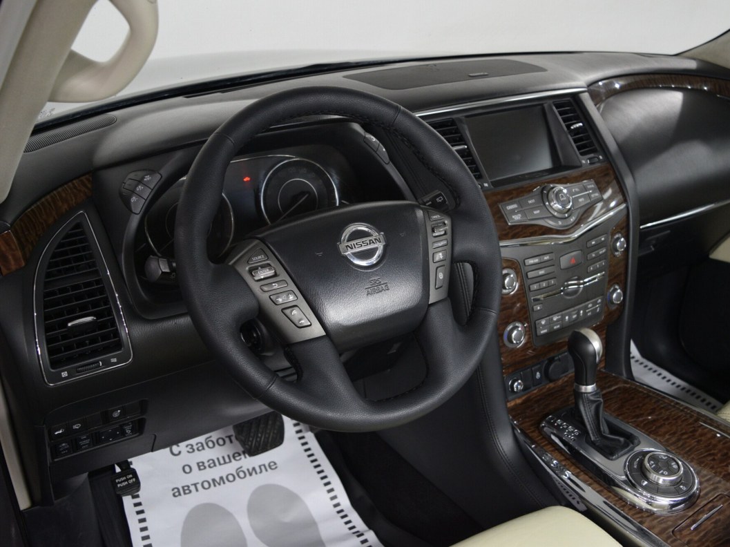 Nissan Patrol 5.6 АКПП, 2010 фото 17