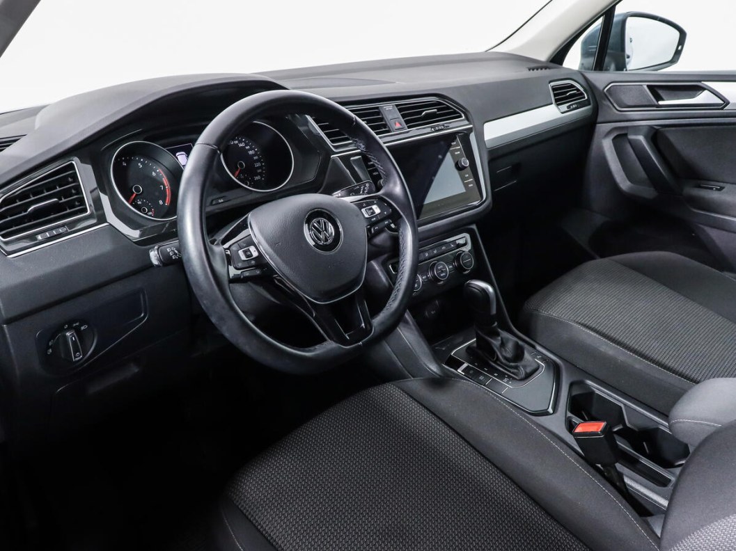 Volkswagen Tiguan Comfortline 1.4 DSG, 2019 фото 9
