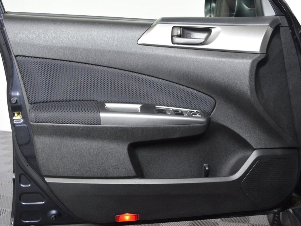 Subaru Forester 2V 2.0 АКПП, 2011 фото 14