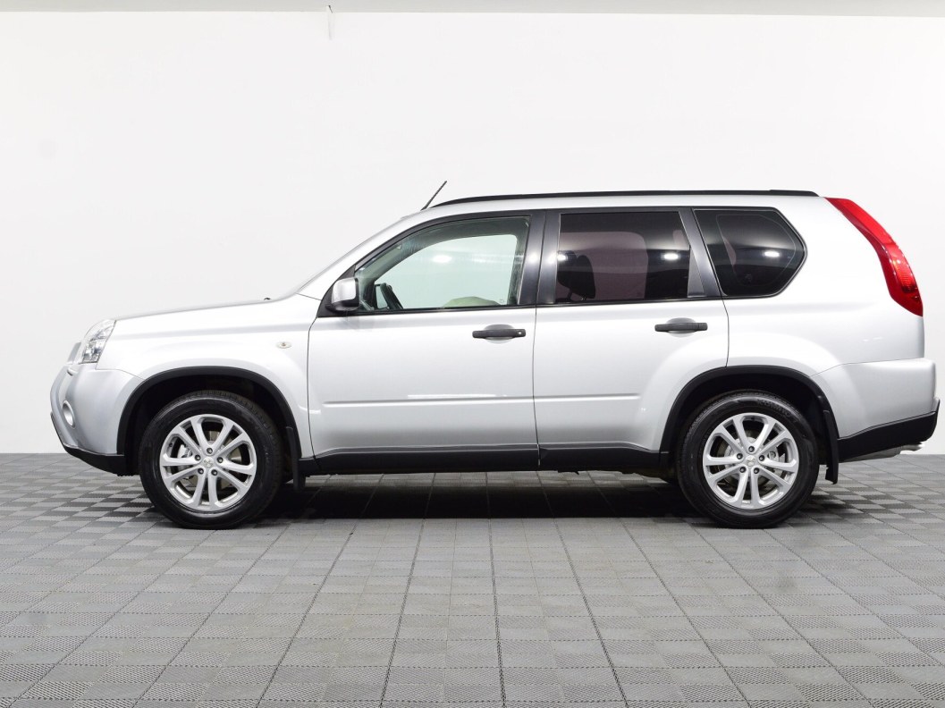 Nissan X-Trail 2.0 МКПП, 2011 фото 5