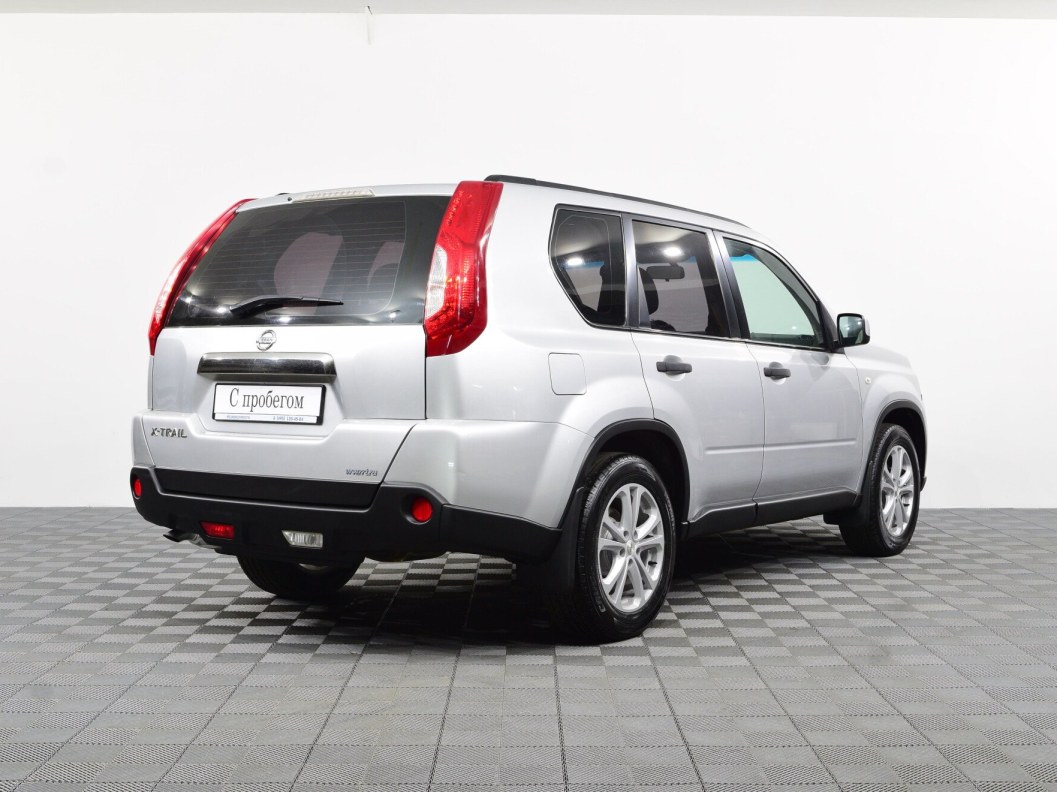 Nissan X-Trail 2.0 МКПП, 2011 фото 6