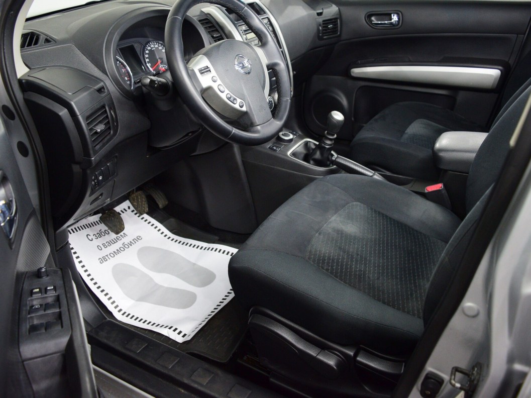 Nissan X-Trail 2.0 МКПП, 2011 фото 9