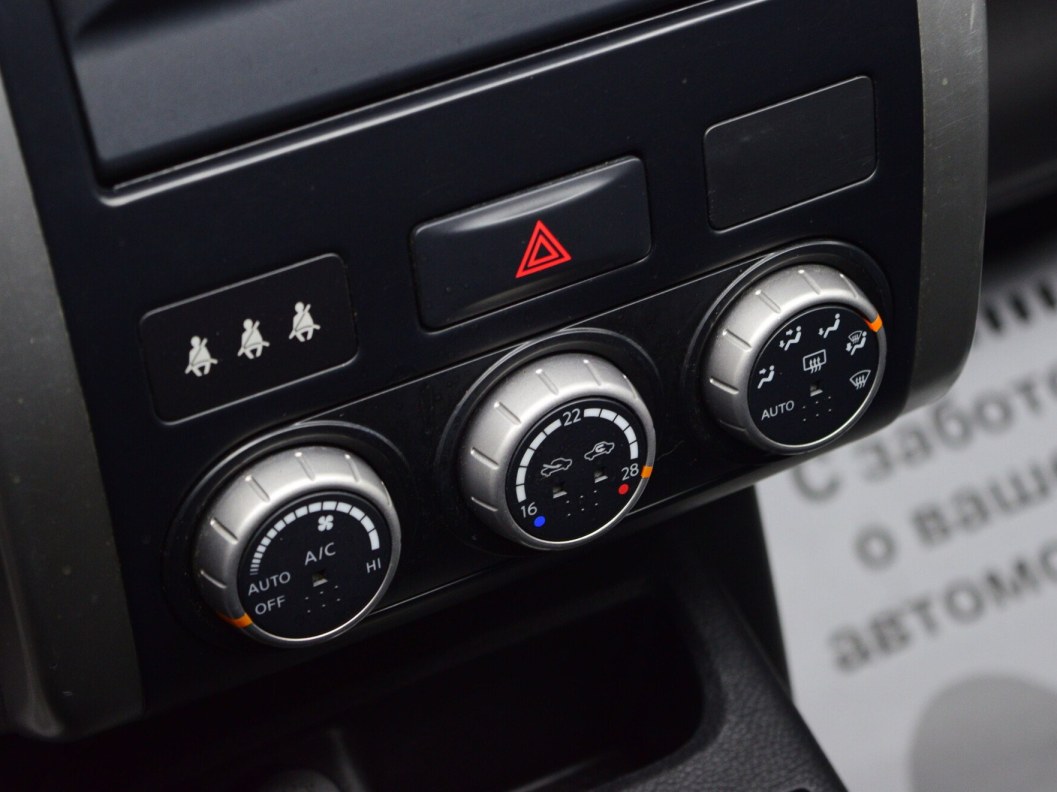 Nissan X-Trail 2.0 МКПП, 2011 фото 17