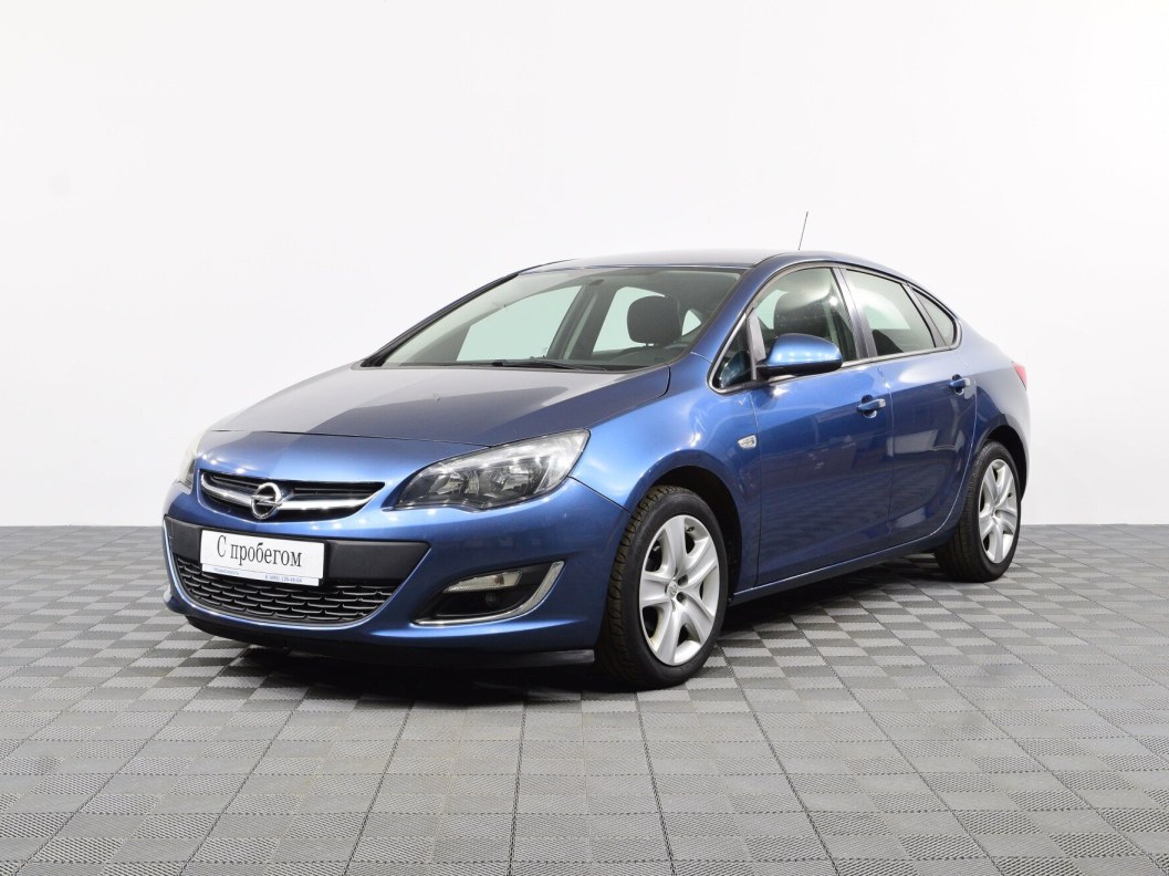 Opel Astra Cosmo 1.6 АКПП, 2013 фото 3