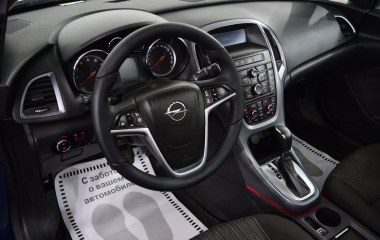 Opel Astra Cosmo 1.6 АКПП, 2013 превью 13