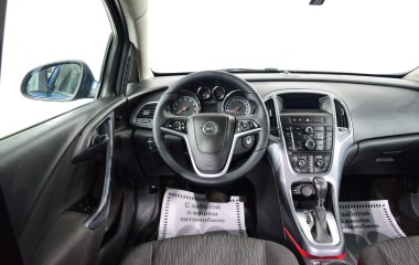 Opel Astra Cosmo 1.6 АКПП, 2013 превью 14