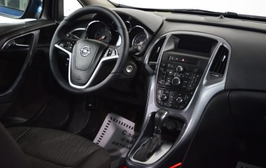 Opel Astra Cosmo 1.6 АКПП, 2013 превью 18