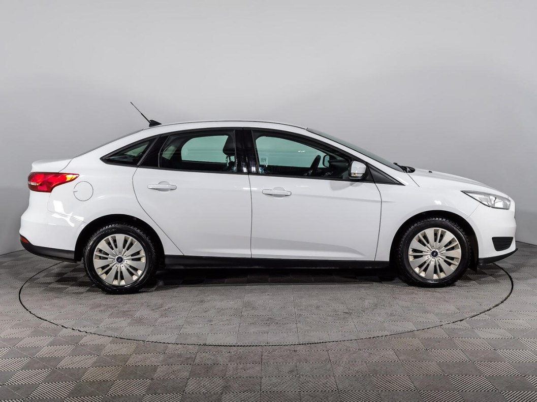 Ford Focus 1.0 АКПП, 2018 фото 4