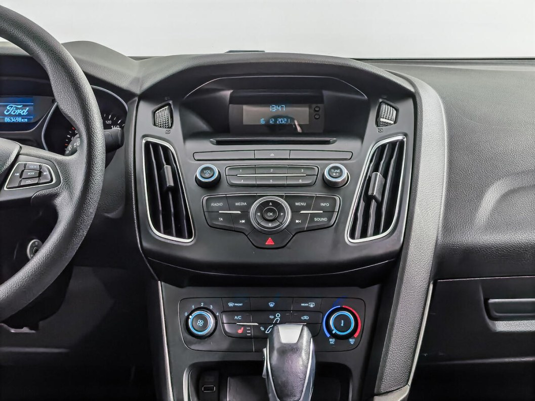 Ford Focus 1.0 АКПП, 2018 фото 13