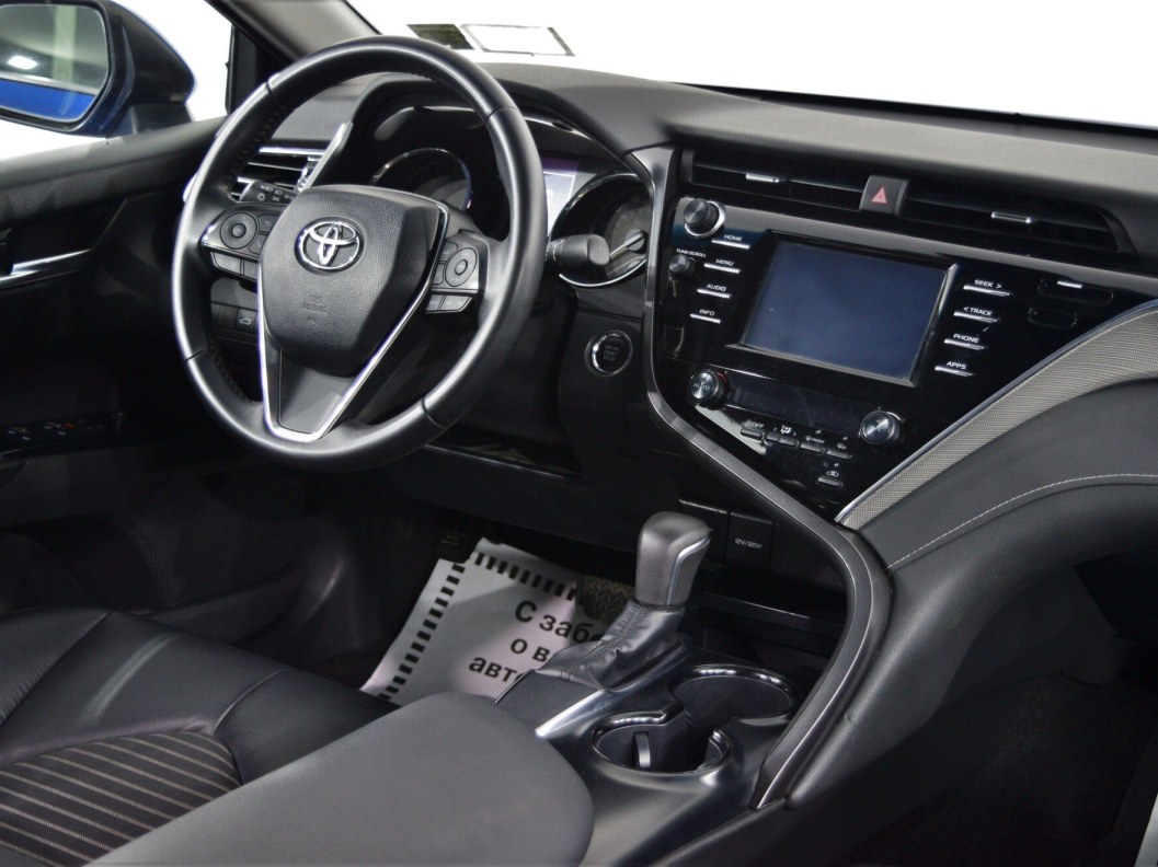 Toyota Camry 2.5 АКПП, 2018 фото 18