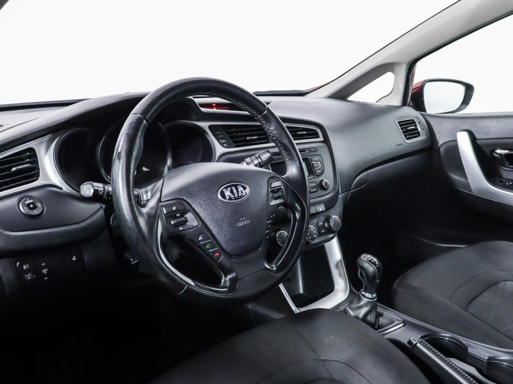 Kia Ceed Comfort 1.6 МКПП, 2017 фото 9
