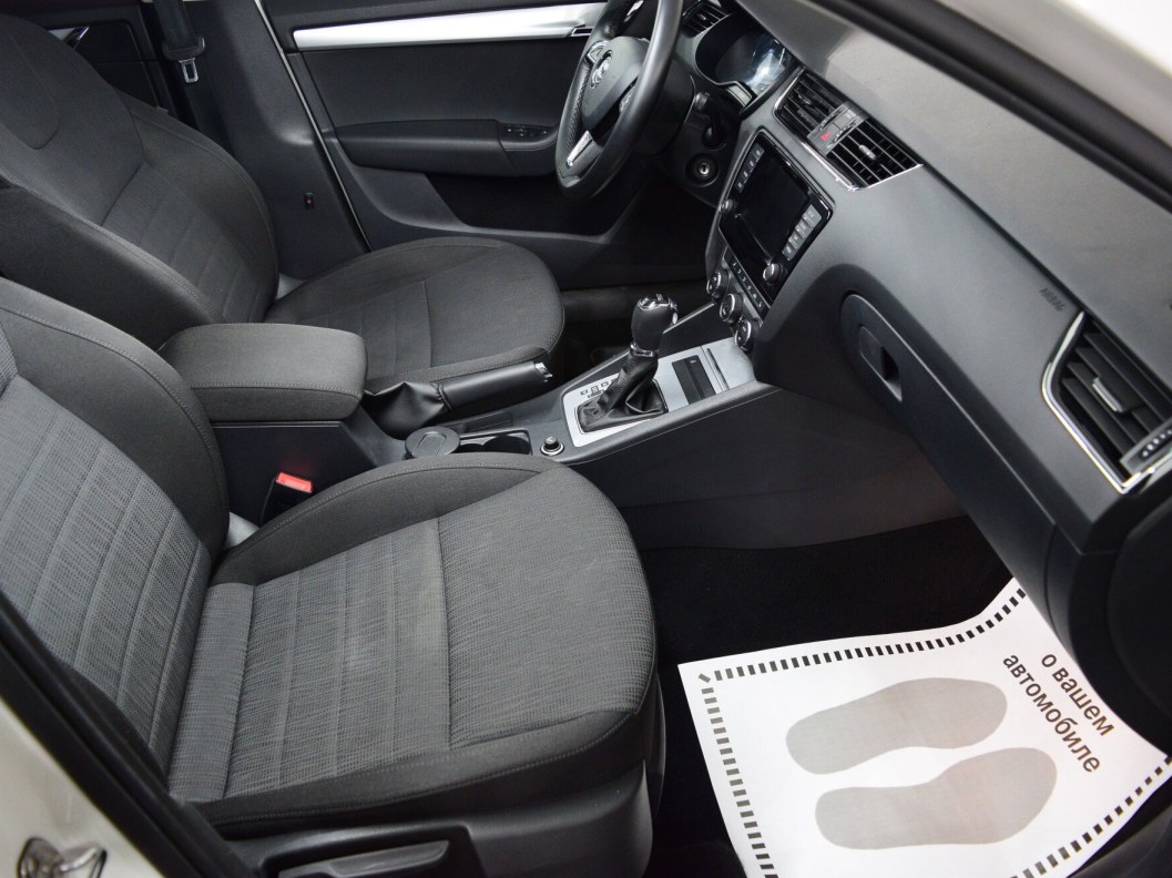 Skoda Octavia Ambition 1.8 DSG, 2015 фото 11
