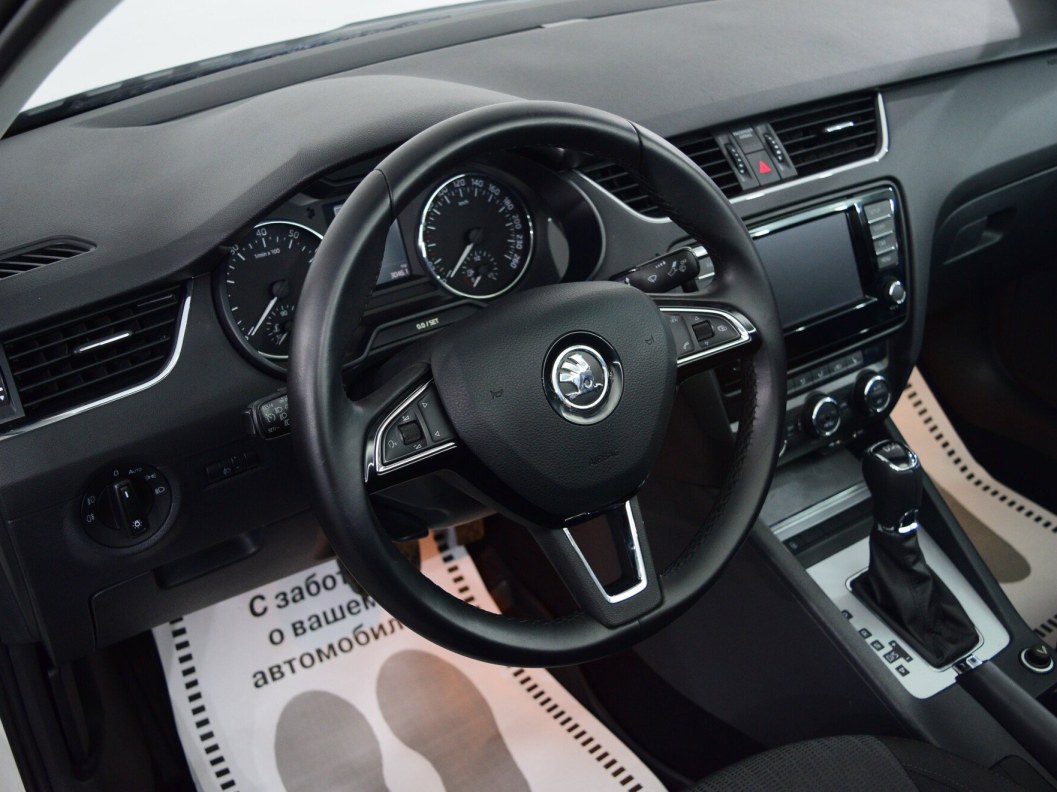 Skoda Octavia Ambition 1.8 DSG, 2015 фото 14