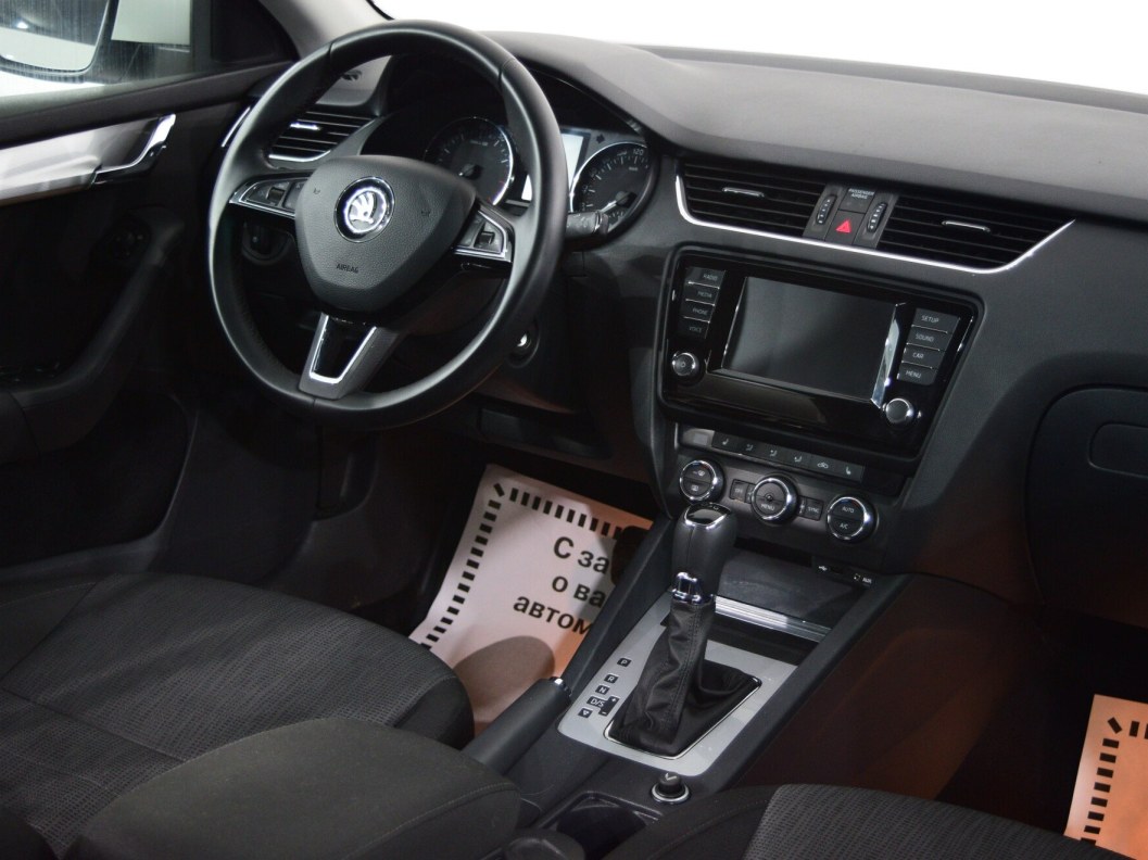 Skoda Octavia Ambition 1.8 DSG, 2015 фото 17