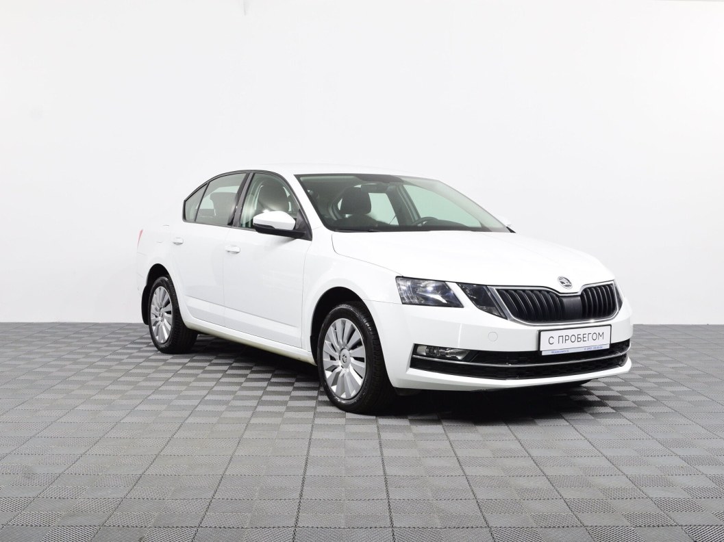 Skoda Octavia Ambition 1.6 АКПП, 2018 фото 1