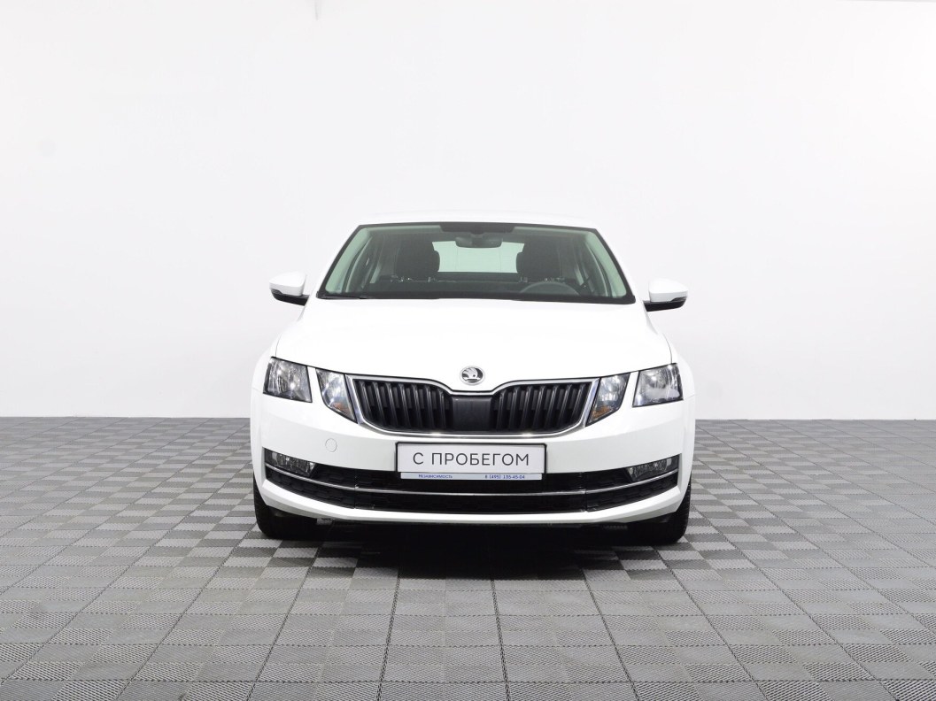 Skoda Octavia Ambition 1.6 АКПП, 2018 фото 2