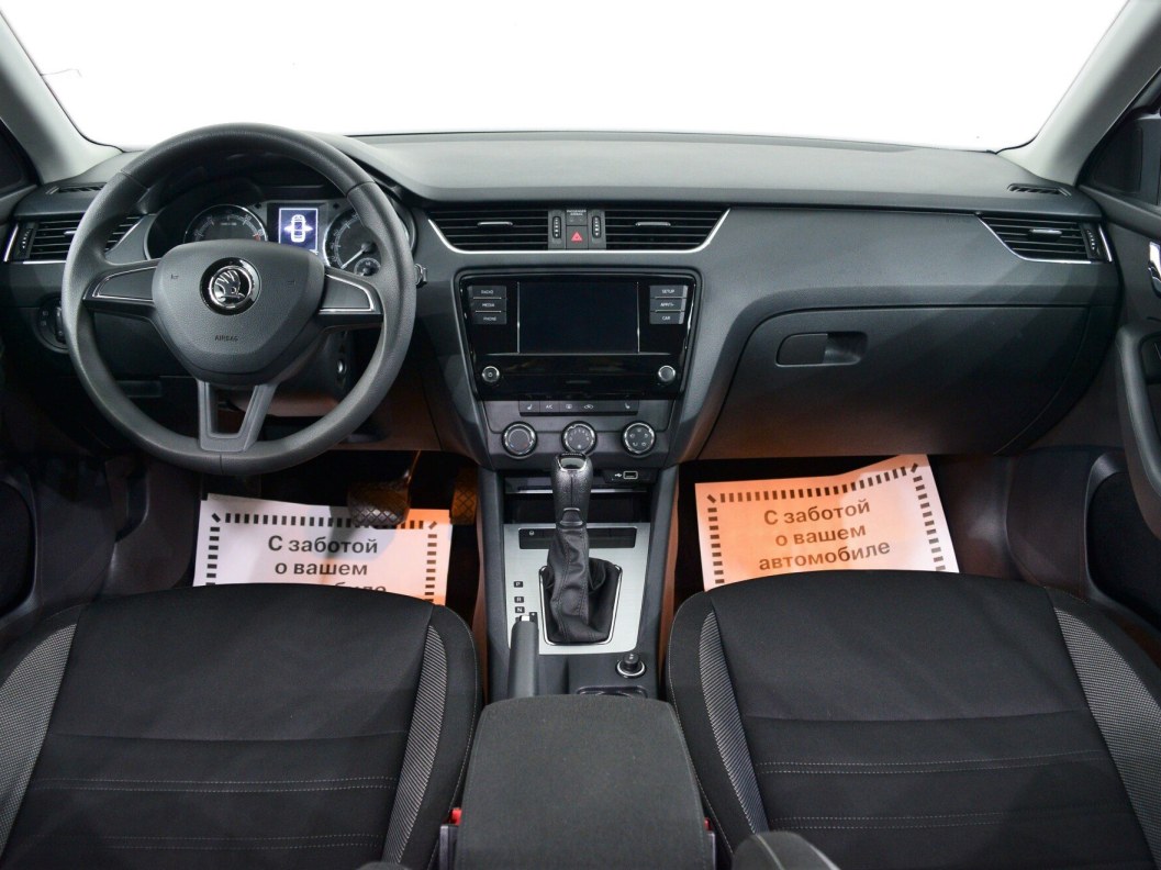 Skoda Octavia Ambition 1.6 АКПП, 2018 фото 10