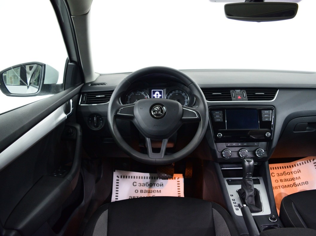 Skoda Octavia Ambition 1.6 АКПП, 2018 фото 15