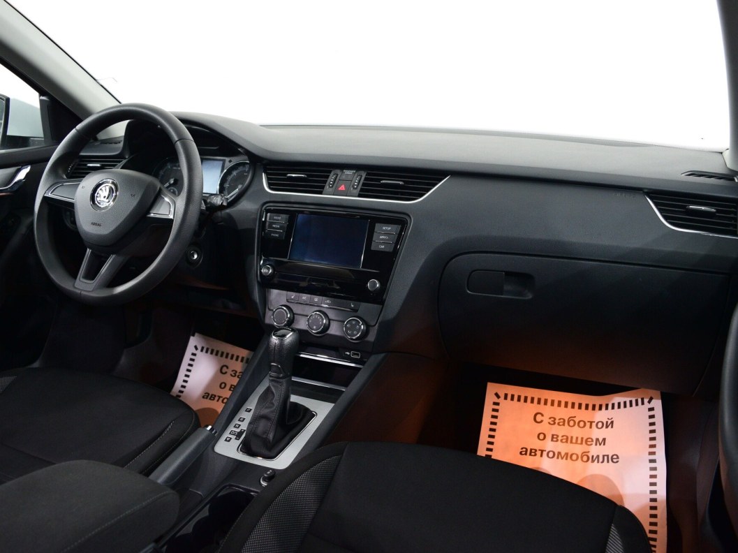 Skoda Octavia Ambition 1.6 АКПП, 2018 фото 19