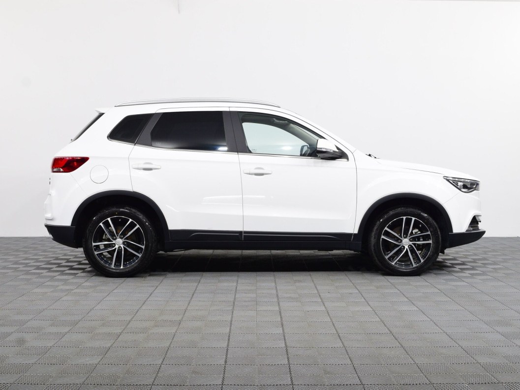 FAW Besturn X40 Luxury 1.6 АКПП, 2020 фото 4