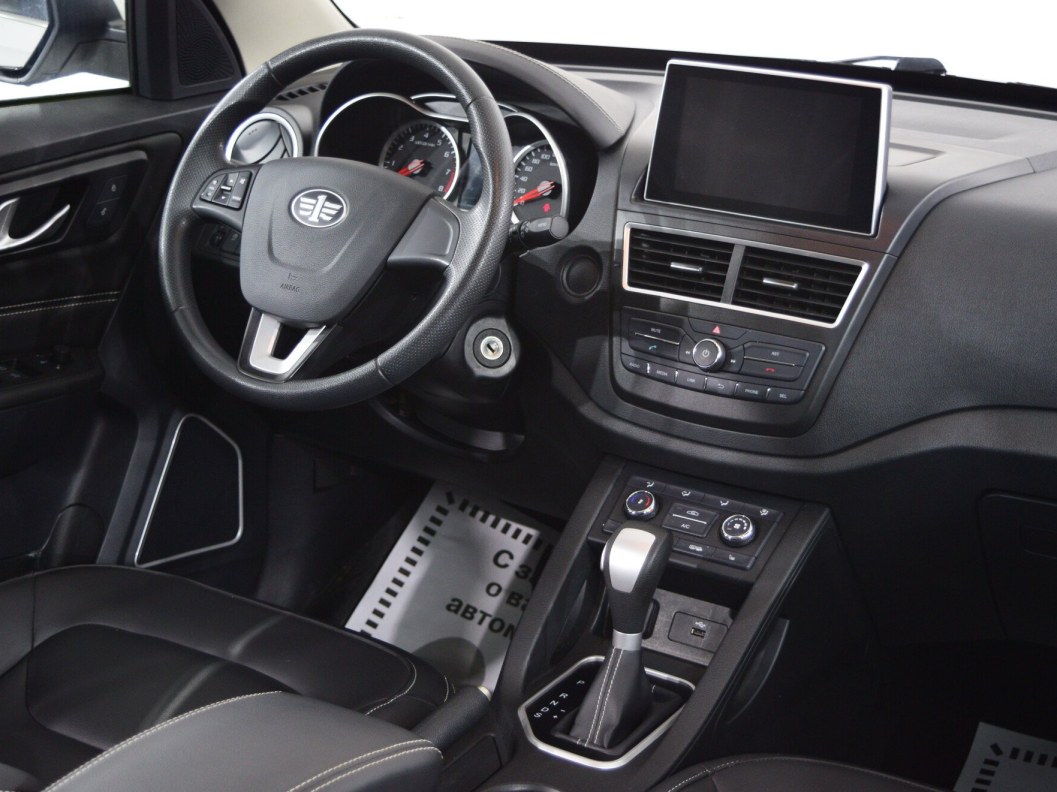 FAW Besturn X40 Luxury 1.6 АКПП, 2020 фото 18