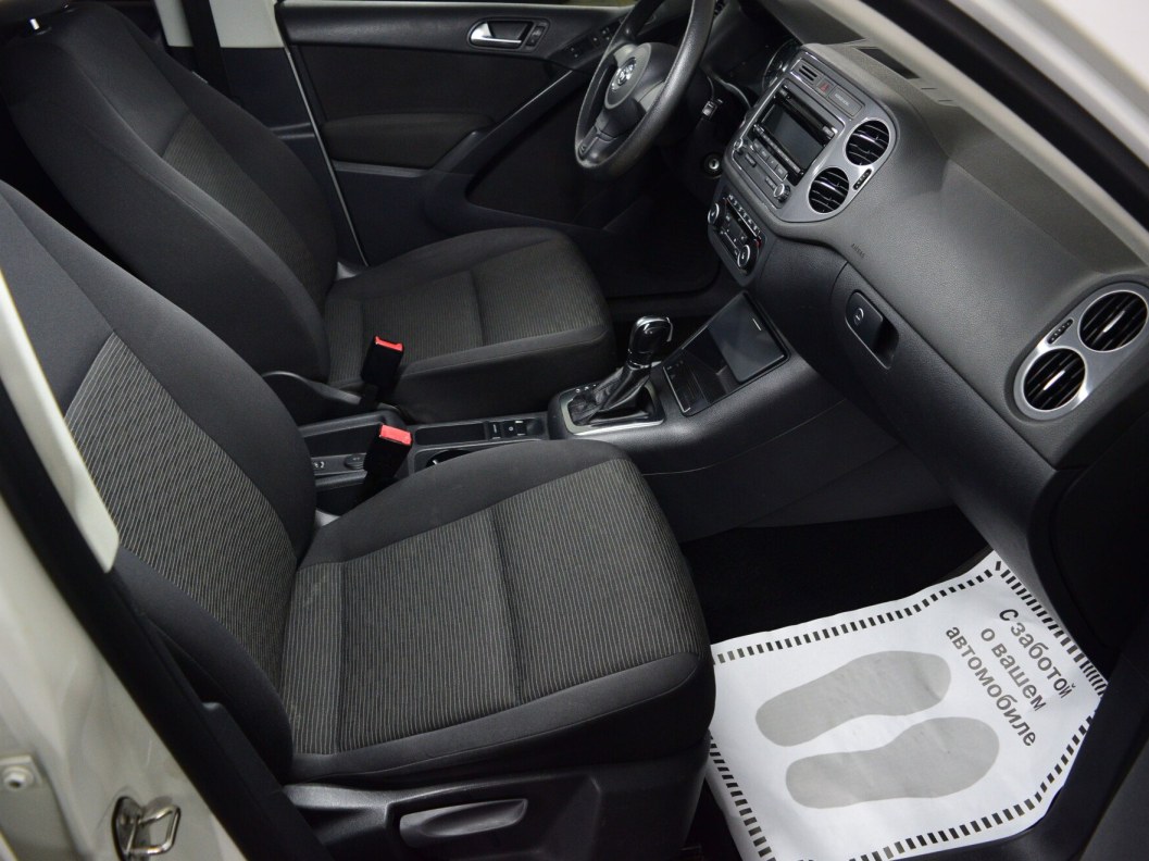 Volkswagen Tiguan CLUB 2.0 АКПП, 2012 фото 11