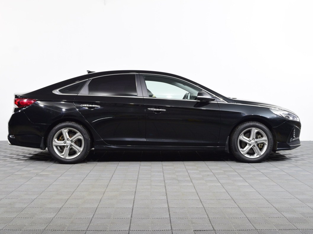 Hyundai Sonata Lifestyle 2.4 АКПП, 2017 фото 4