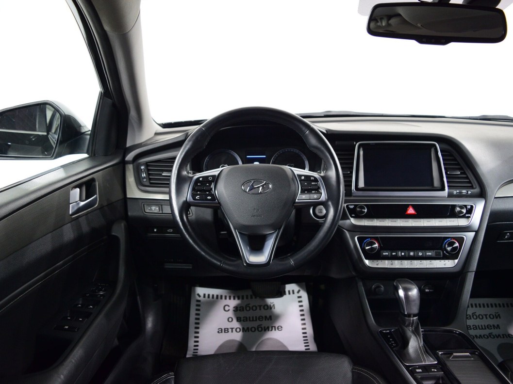 Hyundai Sonata Lifestyle 2.4 АКПП, 2017 фото 15
