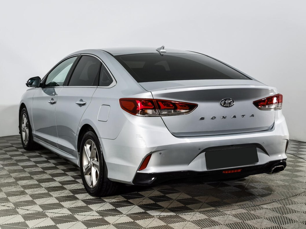 Hyundai Sonata Lifestyle 2.0 АКПП, 2019 фото 6