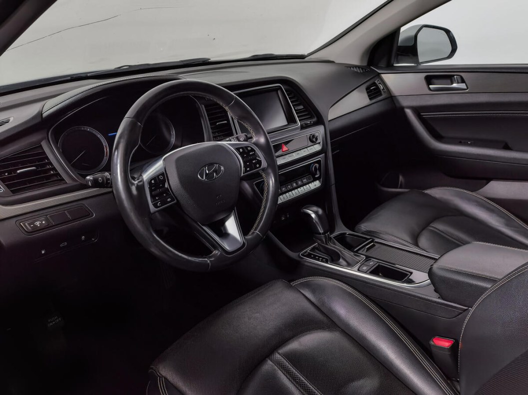 Hyundai Sonata Lifestyle 2.0 АКПП, 2019 фото 7