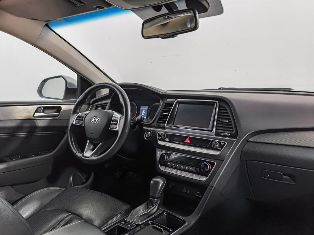 Hyundai Sonata Lifestyle 2.0 АКПП, 2019 фото 9