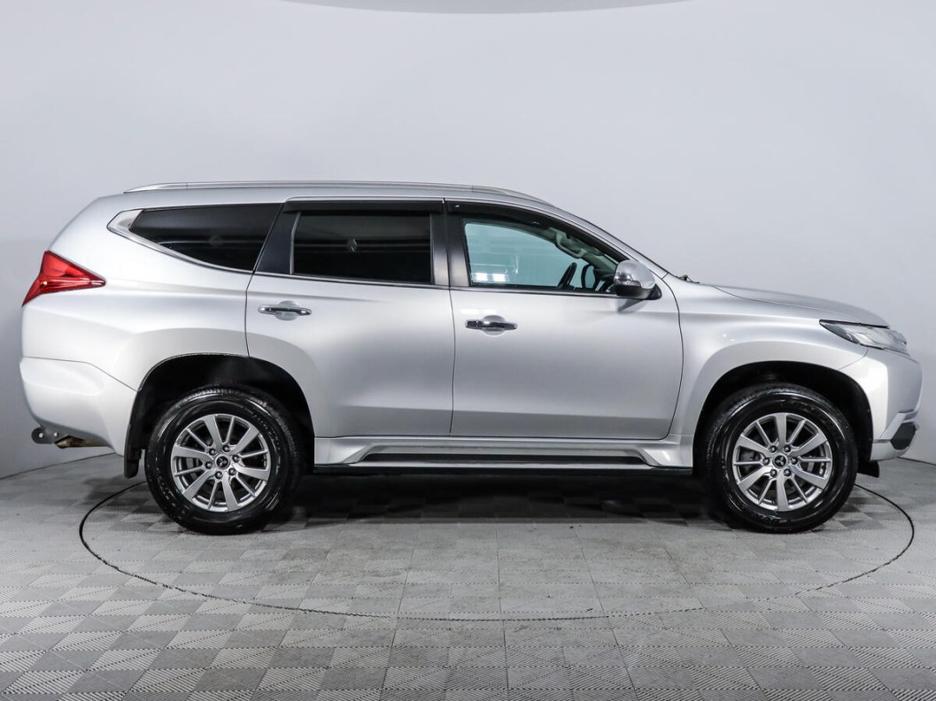 Mitsubishi Pajero Sport Intense S92 2.4 АКПП, 2018 фото 4