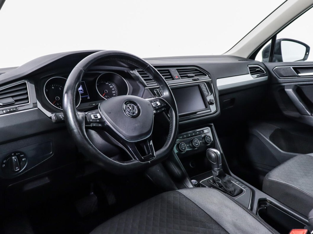 Volkswagen Tiguan Comfortline 1.4 DSG, 2018 фото 9