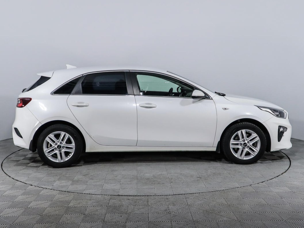 Kia Ceed Luxe 1.6 АКПП, 2019 фото 4