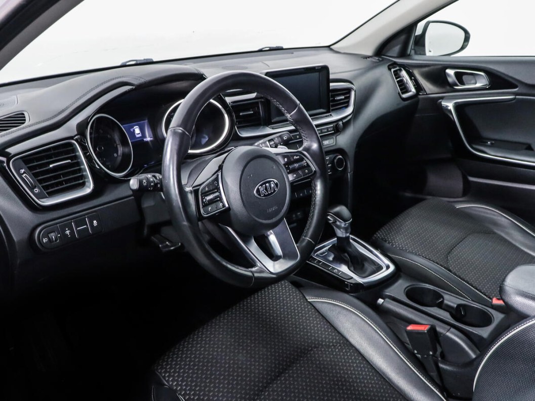 Kia Ceed Luxe 1.6 АКПП, 2019 фото 9