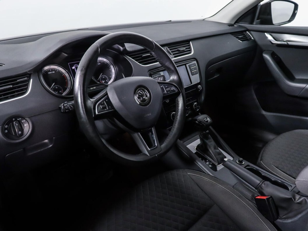 Skoda Octavia Style 1.4 DSG, 2019 фото 9