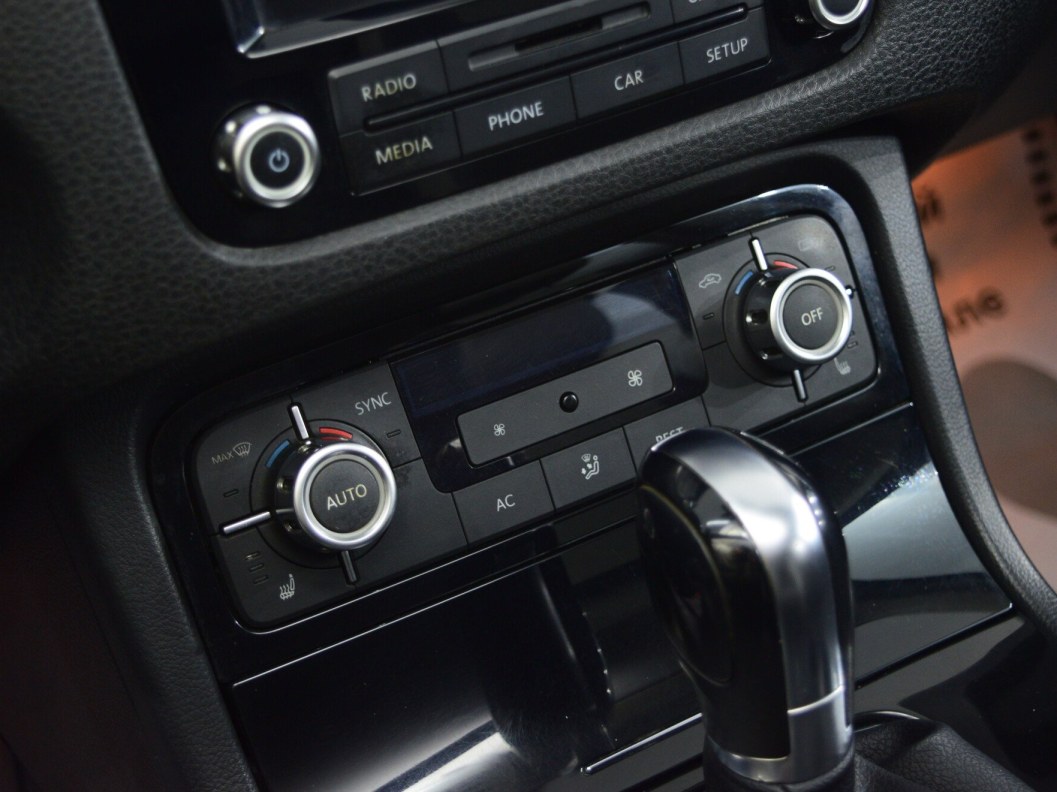 Volkswagen Touareg V6 TDI 3.0 , 2011 фото 17