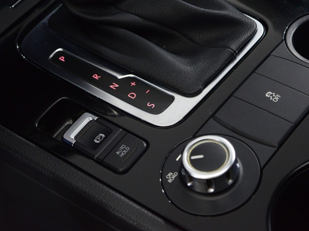 Volkswagen Touareg V6 TDI 3.0 , 2011 фото 18