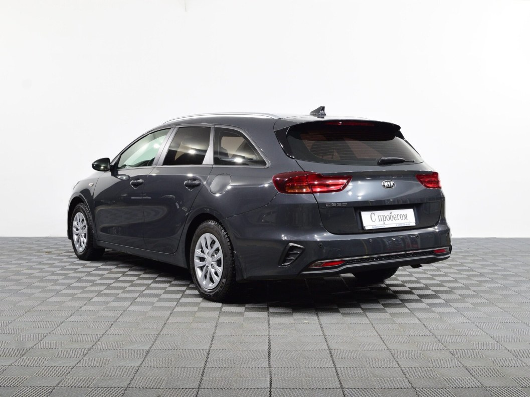 Kia Ceed Luxe 1.6 АКПП, 2019 фото 5