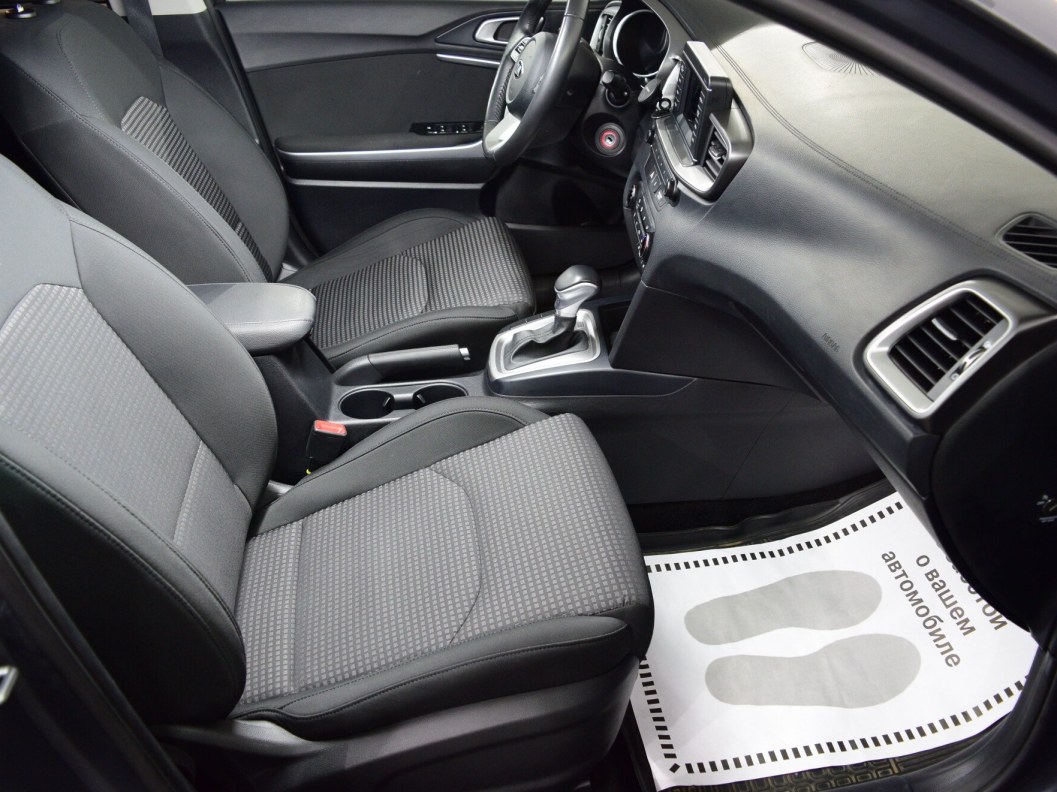 Kia Ceed Luxe 1.6 АКПП, 2019 фото 11
