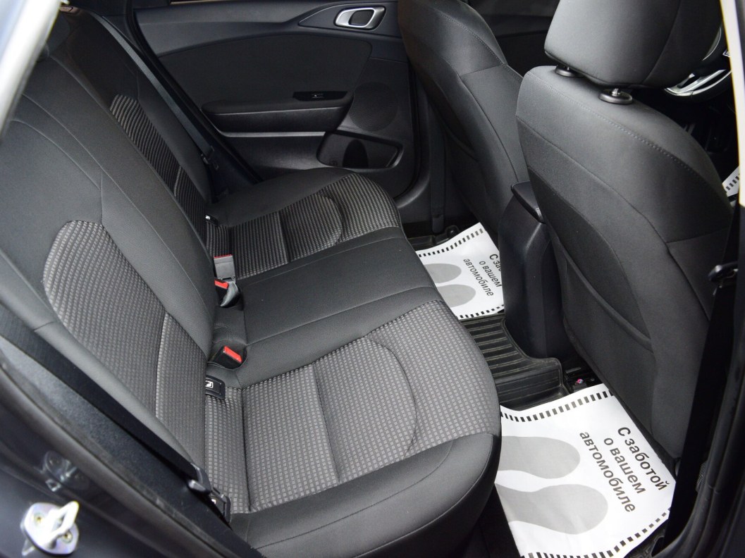 Kia Ceed Luxe 1.6 АКПП, 2019 фото 12