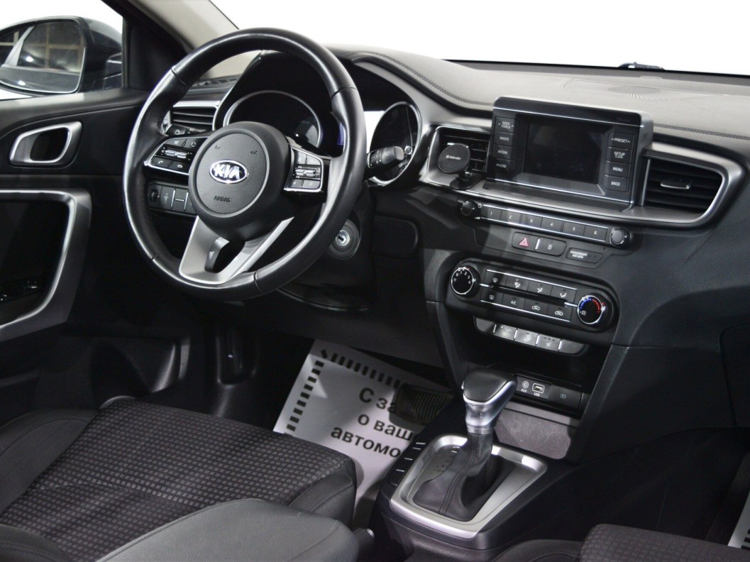 Kia Ceed Luxe 1.6 АКПП, 2019 фото 18