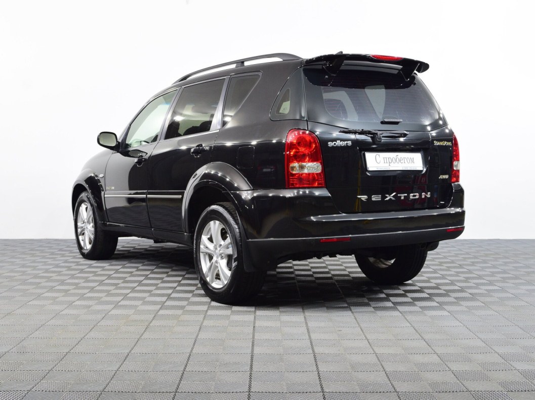 SsangYong Rexton Luxury Family 2.7 АКПП, 2011 фото 5