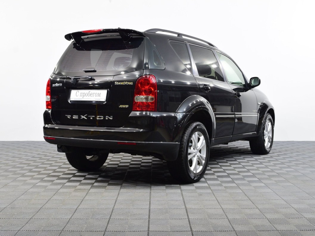 SsangYong Rexton Luxury Family 2.7 АКПП, 2011 фото 7