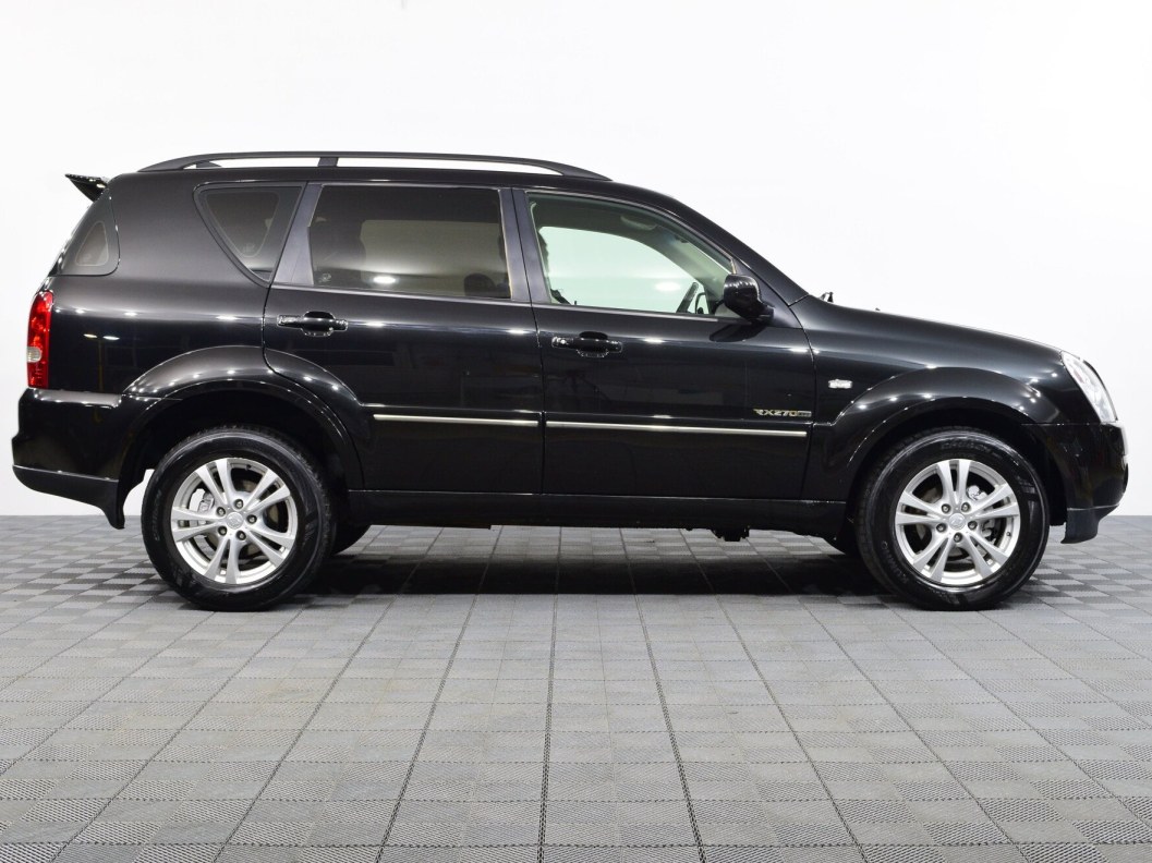 SsangYong Rexton Luxury Family 2.7 АКПП, 2011 фото 8